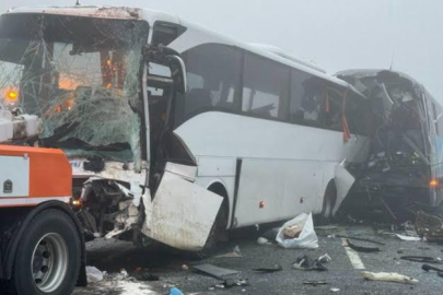 SAKARYA’DA FECİ KAZA: 11 ÖLÜ, 57 YARALI