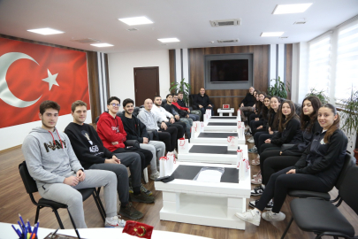 52 ÇAMLIKSPOR’DAN GENÇ’E ZİYARET