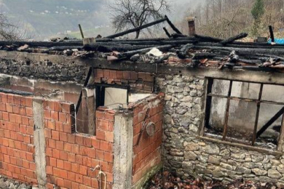 ÇAYBAŞI’NDA EV KÜLE DÖNDÜ