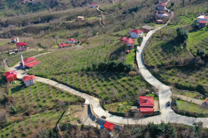 SARAY MAHALESİNDE BETON YOL SEVİNCİ