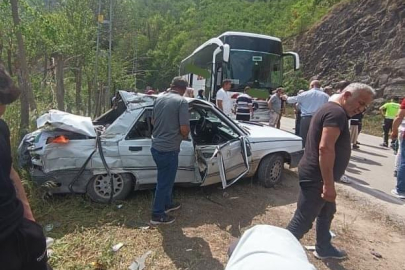 AYBASTI-FATSA YOLUNDA KAZA: 2 YARALI