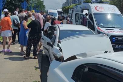 SAHİL YOLUNDA KAZA: 2 YARALI