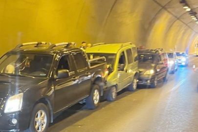 TÜNEL’DE ZİNCİRLEME TRAFİK KAZASI