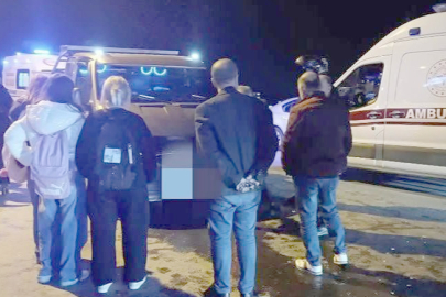 KAMYONETİN ÇARPTIĞI KADIN YARALANDI