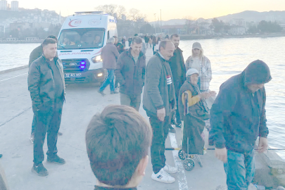 BALIK TUTARKEN İSKELEDEN DENİZE DÜŞTÜ