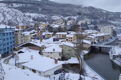 MART KAPIDAN BAKTIRDI, KAZMA KÜREK YAKTIRDI