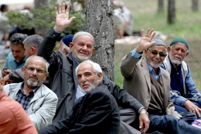 KARADENİZ NÜFUSU YAŞLANIYOR!