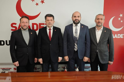SAADET PARTİSİ’NDE BAYRAK DEĞİŞİMİ  
