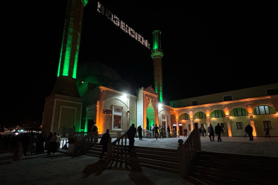 FATSA’DA KADİR GECESİ’NDE CAMİLER DOLDU TAŞTI