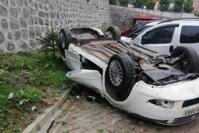 4 ÇOCUK BABASI KAZADA HAYATINI KAYBETTİ