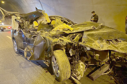 ORDULU AİLENİN ARACI TIRLA ÇARPIŞTI: 1 ÖLÜ, 4 YARALI