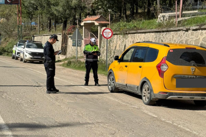 51 TRAFİK KAZASINDA 1 ÖLÜ, 72 YARALI!