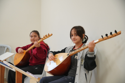 GİTAR, KEMAN VE BAĞLAMA KURSLARI BAŞLADI