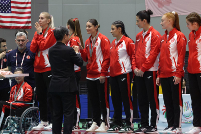 TOKYO’DA ORDULU FİKRİYE HÜLÜR İMZASI