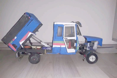 PATPAT AŞKINI MAKETLERE YANSITTI