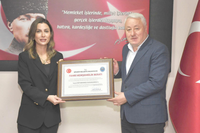 KAYMAKAM KAZANASMAZ’A FAHRİ HEMŞEHRİLİK BERATI