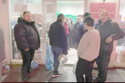 DOĞALGAZ KESİLDİ, VATANDAŞ TÜP KUYRUĞUNA GİRDİ