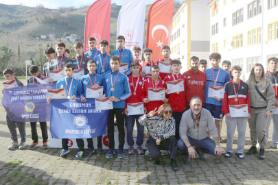 KROS HEYECANI NEFESLERİ KESTİ