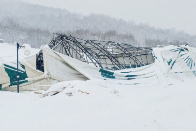 SPOR SALONU ÇÖKTÜ!