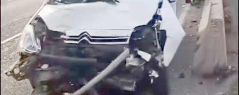 DEMAS KAVŞAĞI’NDA 3 ARAÇ BİRBİRİNE GİRDİ!