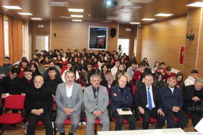 YUSUF KAPLAN ÖĞRENCİLERLE BULUŞTU