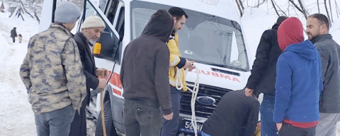 KAR ALTINDA HAYAT KURTARMA MÜCADELESİ!