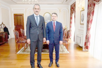 ÖZER’DEN BAKAN GÜRLEK’E ZİYARET