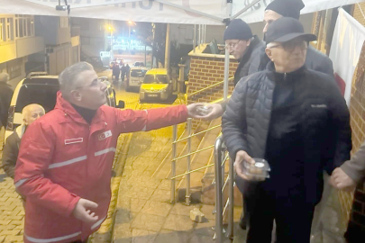 KAYAALTI CAMİİ’NDE TERAVİH SONRASI LOKMA İKRAMI