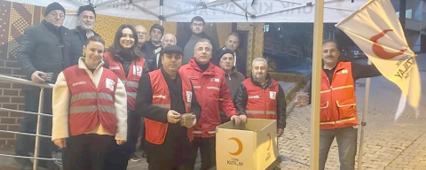 KAYAALTI CAMİİ’NDE TERAVİH SONRASI LOKMA İKRAMI