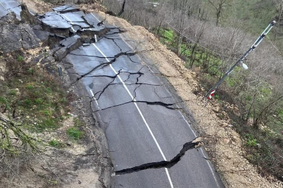 “YOL YİNE ÇÖKTÜ!”