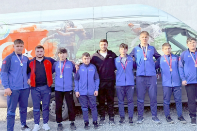 “ŞAMPİYONLAR YETİŞTİYORUZ”