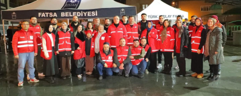KIZILAY’DAN KADİR GECESİ’NDE GÖNÜLLERE UZANAN İKRAM!