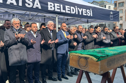 DERVİŞOĞLU, FATSA’DA  CENAZE TÖRENİNE KATILDI