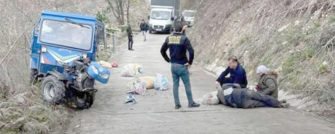 PATPAT DEVRİLDİ: 1’İ AĞIR 2 YARALI!