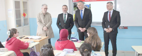 MAKAMDA DEĞİL SAHADA!