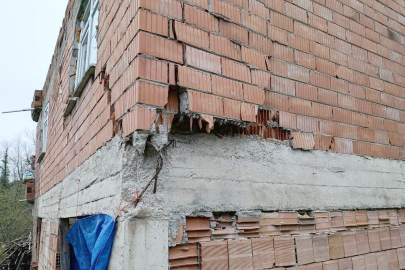 FATSA’DA HEYELANDA 2 EV AĞIR HASAR ALDI