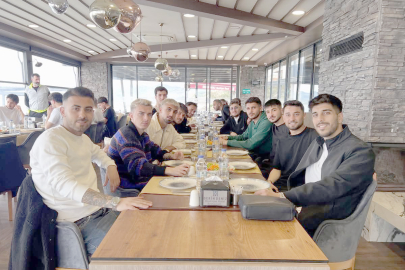 KRİTİK MAÇLAR ÖNCESİ MORAL YEMEĞİ DÜZENLENDİ