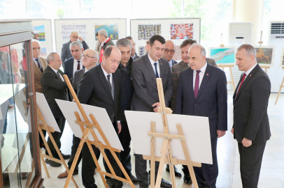 VALİ EROL, KONULU FOTOĞRAF SERGİSİ AÇILIŞINA KATILDI