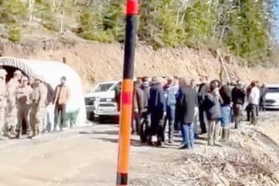 TOPÇAM’DA HALK SONDAJ ÇALIŞMALARINI DURDURDU