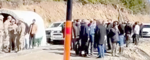 TOPÇAM’DA HALK SONDAJ ÇALIŞMALARINI DURDURDU