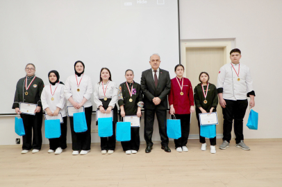 VALİ EROL, GASTRONOMİ FESTİVALİ’NİN ÖDÜL TÖRENİNE KATILDI
