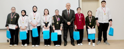 VALİ EROL, GASTRONOMİ FESTİVALİ’NİN ÖDÜL TÖRENİNE KATILDI
