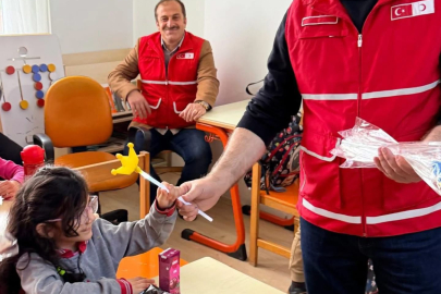 KIZILAY’DAN 23 NİSAN’DA YÜREKLERİ ISITAN BULUŞMA