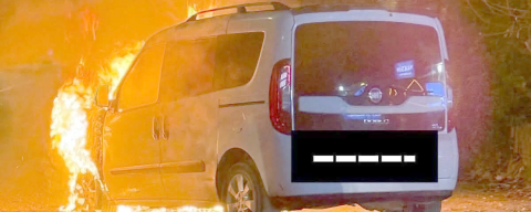 FATSA’DA GECE YARISI ARAÇ YANGINI