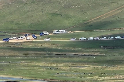 PERŞEMBE YAYLASI’NDA MADEN ALANI GİRİŞ ÇIKIŞLARA KAPATILDI