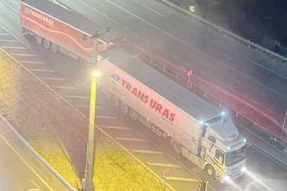 DOLUNAY MAHALLESİ’NDE İKİ TIR ÇARPIŞTI