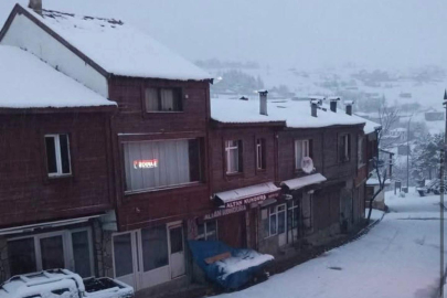 ORDU’DA MAYIS SÜRPRİZİ: İLÇELER BEYAZA BÜRÜNDÜ