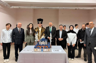 GERİ DÖNÜŞÜMLE TARİHİ BULUŞTURAN ETKİNLİK