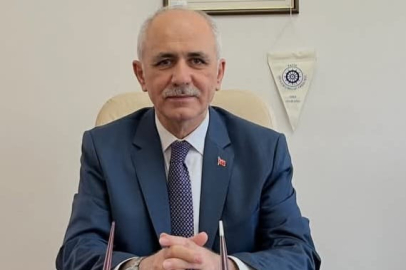 KÜTÜPHANE MÜDÜRÜNE CAMİDE ÇİRKİN SALDIRI