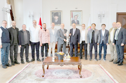 ŞAMPİYOMLUK KUPASI VALİ EROL’A GİTTİ!